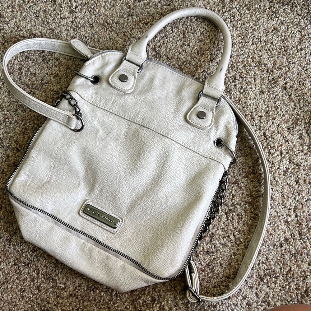 Light grey Steve Madden purse